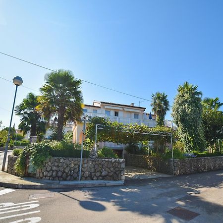 Apartment Toni Malinska Esterno foto