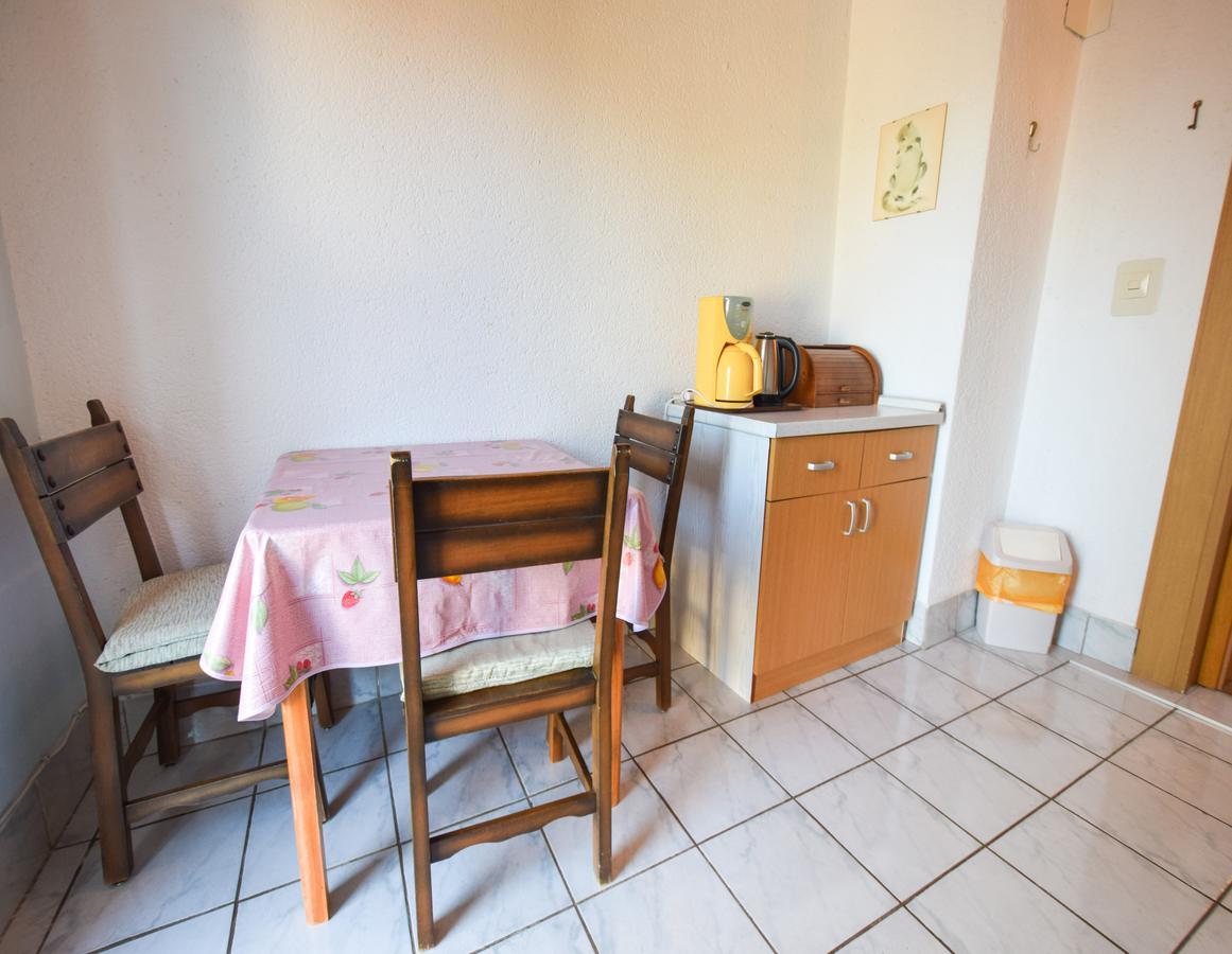 Apartment Toni Malinska Esterno foto