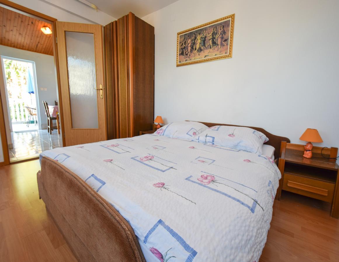 Apartment Toni Malinska Esterno foto